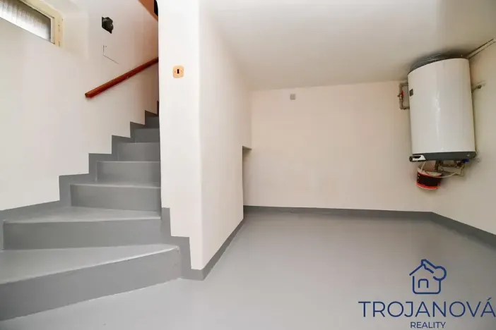 Pronájem rodinného domu, Benešov, Nezvalova, 250 m2
