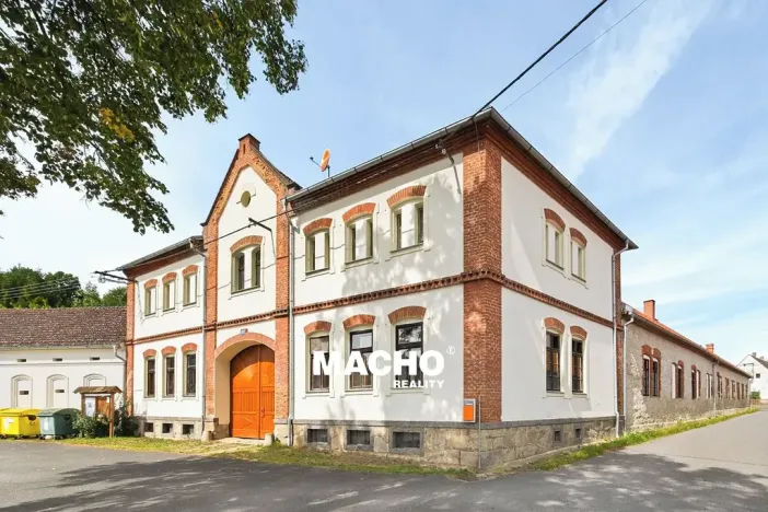 Prodej zemědělské usedlosti, Žďár, 181 m2