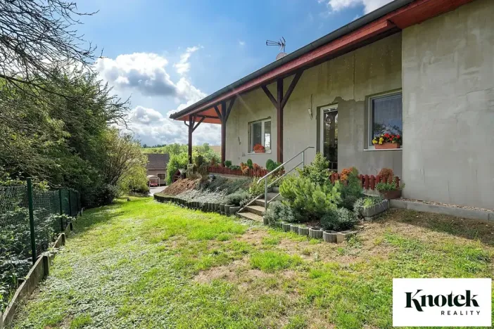 Prodej rodinného domu, Hoštice, 168 m2