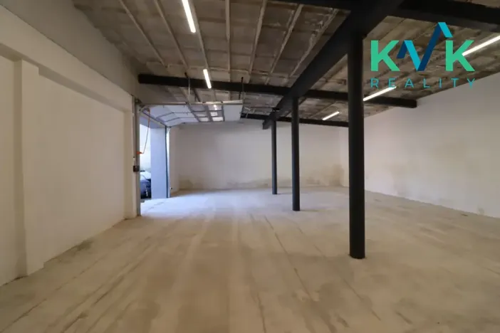 Pronájem skladu, Karlovy Vary, Chebská, 450 m2