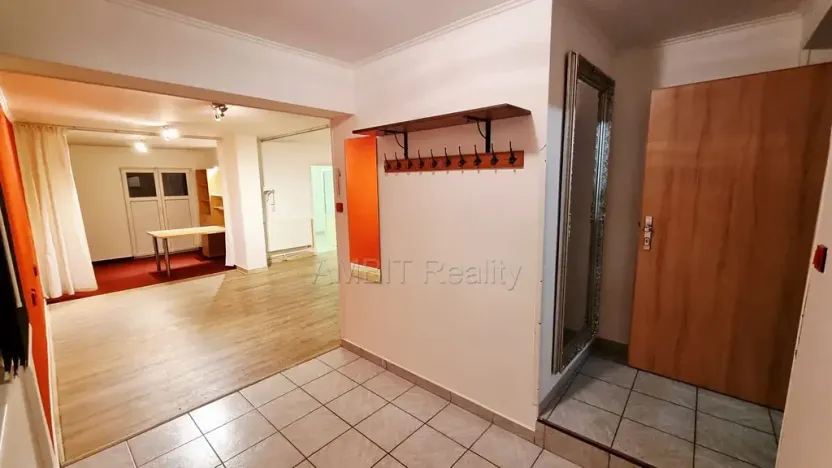Pronájem kanceláře, Praha - Řepy, Žalanského, 60 m2