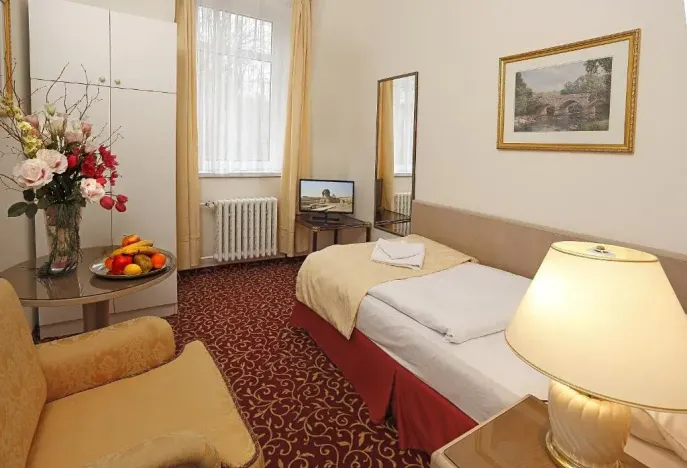 Prodej ubytování, Karlovy Vary, Zahradní, 6150 m2