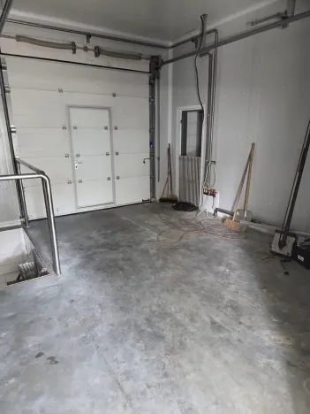 Pronájem výrobních prostor, Náměšť nad Oslavou, Masarykovo nám., 380 m2