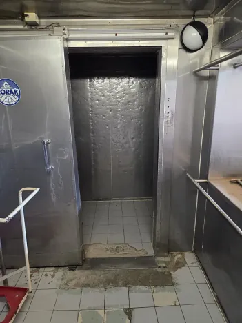 Pronájem obchodního prostoru, Náměšť nad Oslavou, Masarykovo nám., 60 m2