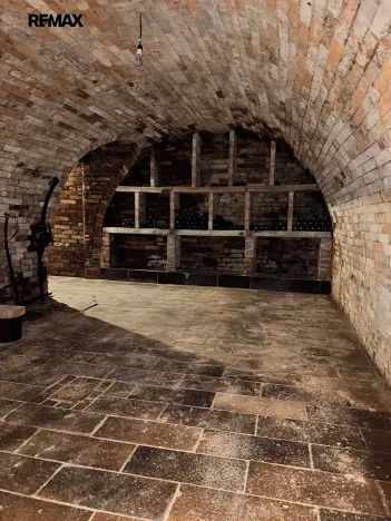 Prodej vinného sklepa, Valtice, Josefská, 72 m2