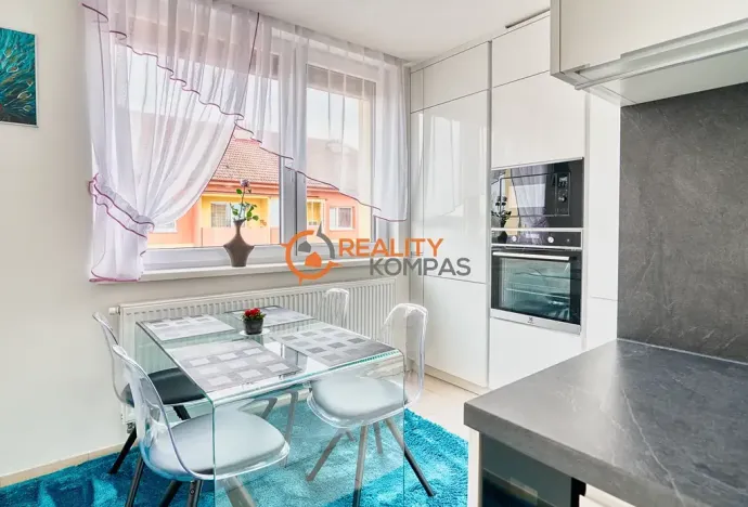 Prodej bytu 2+1, Hodonín, I. Olbrachta, 52 m2