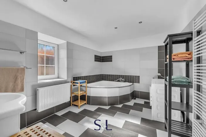 Prodej rodinného domu, Doksy, náměstí Republiky, 470 m2