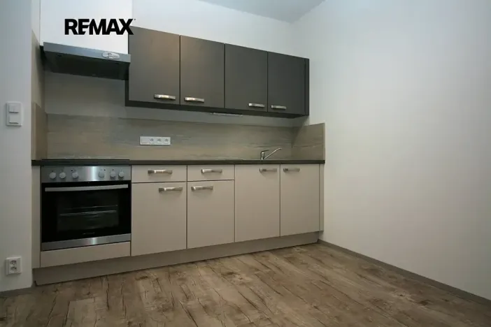 Pronájem bytu 1+kk, Praha - Suchdol, Sídlištní, 38 m2