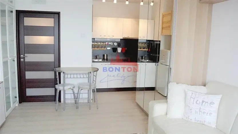 Prodej bytu 1+kk, Praha - Háje, Hlavatého, 27 m2