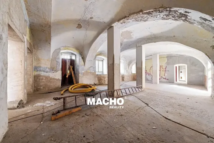 Prodej obchodního prostoru, Řitka, Na návsi, 286 m2