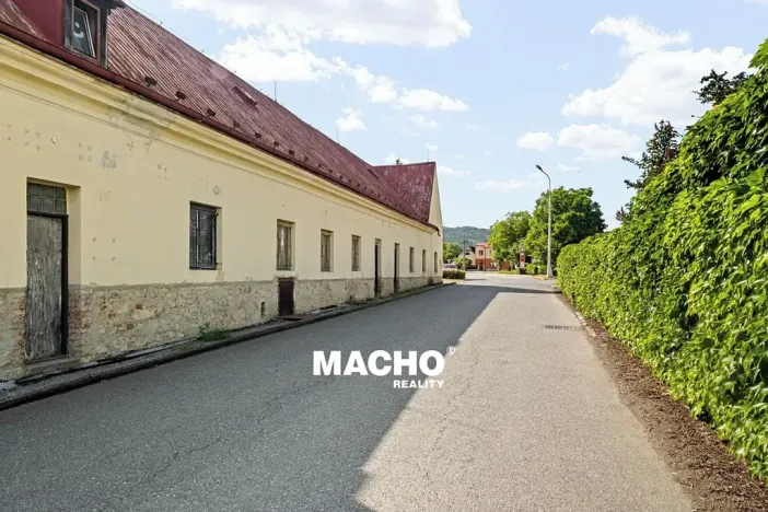 Prodej obchodního prostoru, Řitka, Na návsi, 286 m2