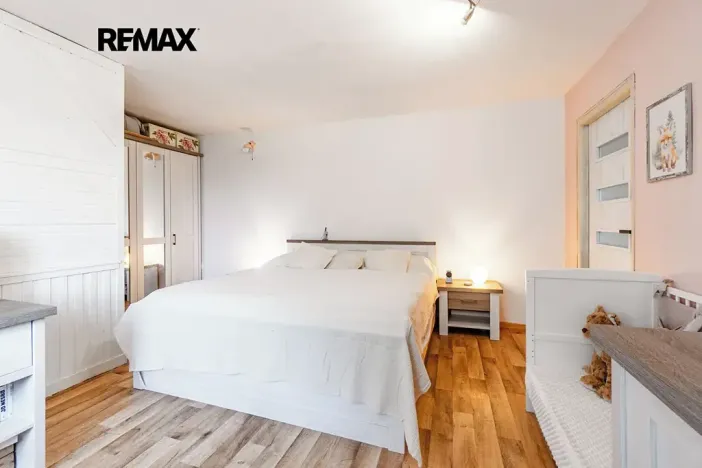 Prodej vícegeneračního domu, Praha - Pitkovice, Žampiónová, 200 m2