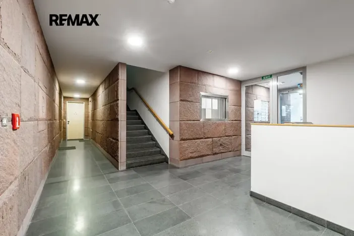 Pronájem kanceláře, Praha - Smíchov, Kováků, 103 m2
