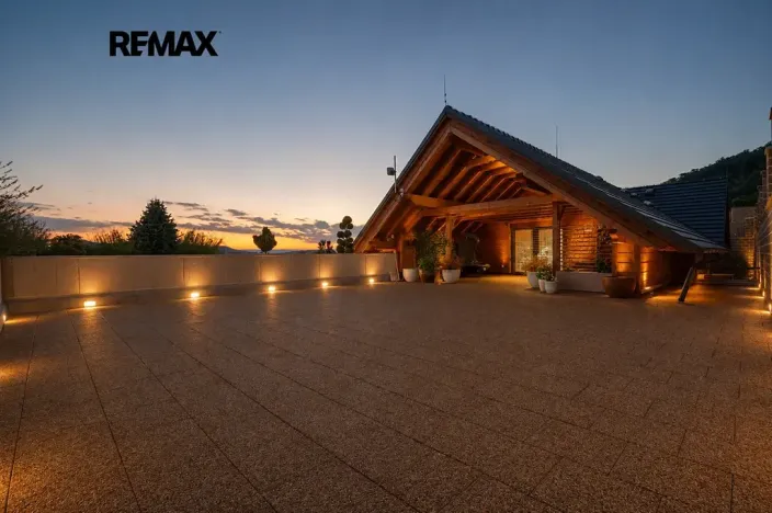 Prodej vily, Králův Dvůr, Pod Lesem, 486 m2