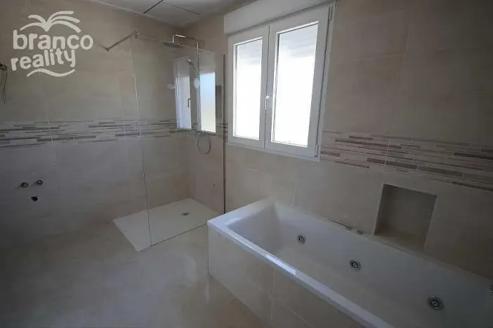 Prodej rodinného domu, Pinoso, Alicante, Španělsko, 220 m2