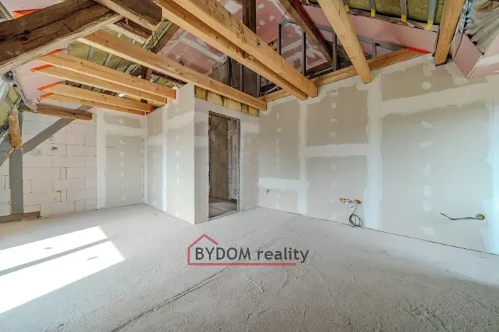 Prodej bytu 3+kk, Líšťany, 82 m2