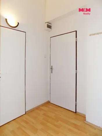 Pronájem bytu 1+kk, Teplice, U nádraží, 28 m2