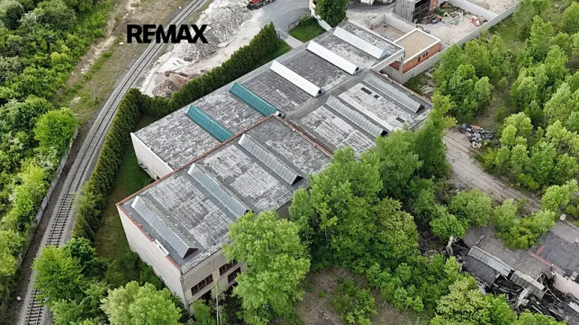 Pronájem výrobních prostor, Roudnice nad Labem, Pracnerova, 2250 m2