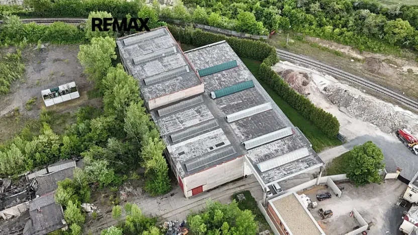 Pronájem výrobních prostor, Roudnice nad Labem, Pracnerova, 2250 m2