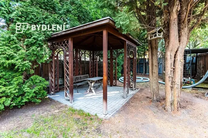 Prodej vícegeneračního domu, Novosedlice, Husova, 360 m2
