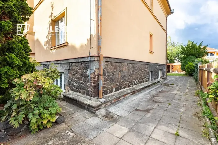 Prodej vícegeneračního domu, Novosedlice, Husova, 360 m2