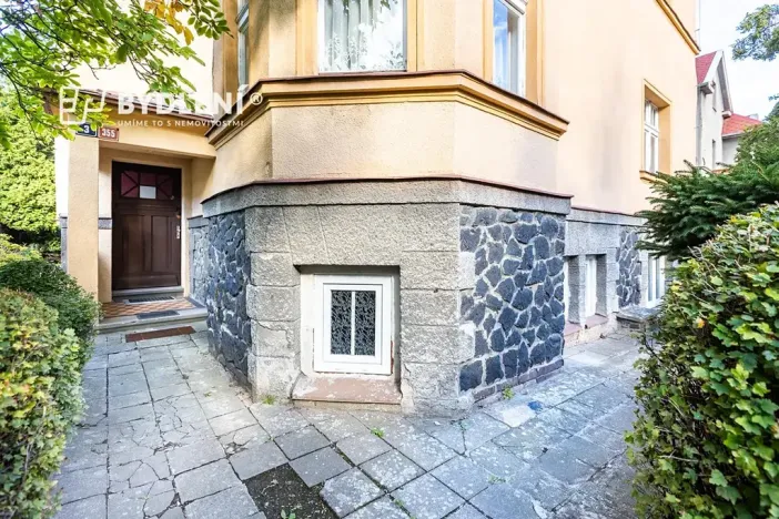 Prodej vícegeneračního domu, Novosedlice, Husova, 360 m2