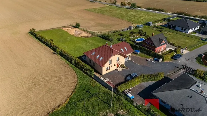 Prodej rodinného domu, Újezd, 346 m2