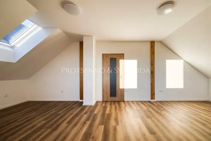 Prodej rodinného domu, Kamenice nad Lipou, Dobšova, 215 m2