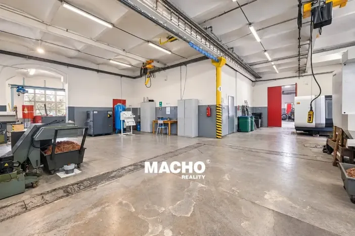 Pronájem skladu, Králův Dvůr, Tovární, 400 m2