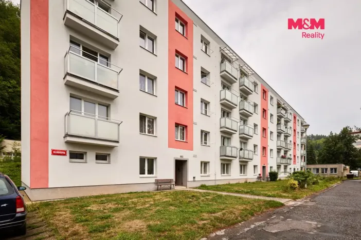 Prodej bytu 2+1, Úpice, Sládkova, 49 m2