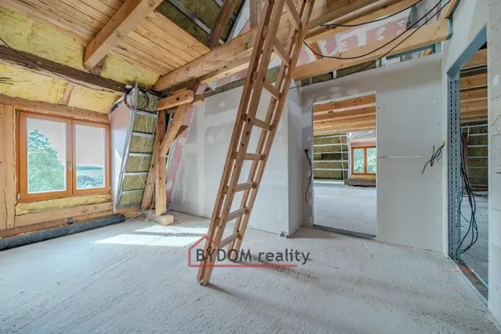 Prodej bytu 4+kk, Líšťany, 125 m2