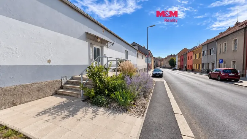 Pronájem bytu 2+kk, Louny, Říční, 38 m2