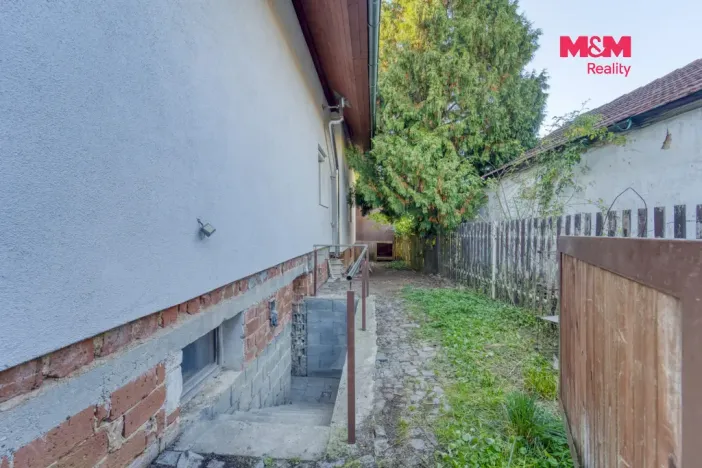Prodej rodinného domu, Mokrouše, 176 m2
