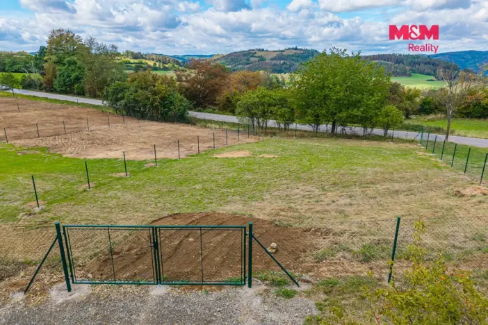 Pronájem pozemku pro bydlení, Milešov, 770 m2