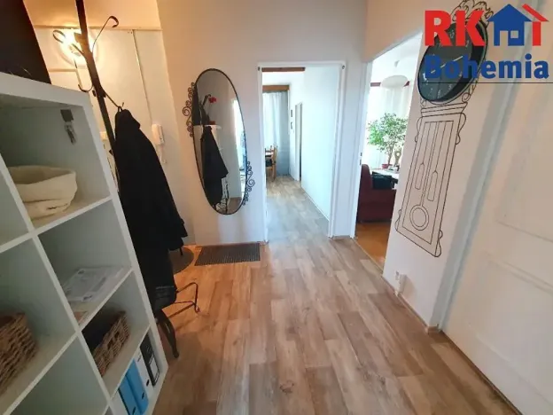Prodej bytu 3+1, Vsetín, nám. Svobody, 78 m2