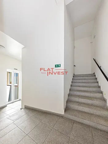 Pronájem bytu 2+kk, Praha - Libeň, Ve vrchu, 50 m2