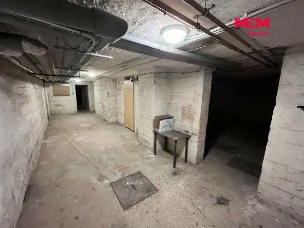 Prodej obchodního prostoru, Ostrava - Poruba, Nálepkovo náměstí, 156 m2