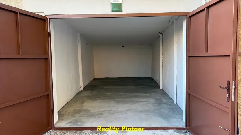 Pronájem garáže, Příbram, Slunná, 15 m2