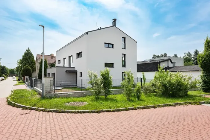 Prodej rodinného domu, Praha - Horní Počernice, Bříšťanská, 218 m2