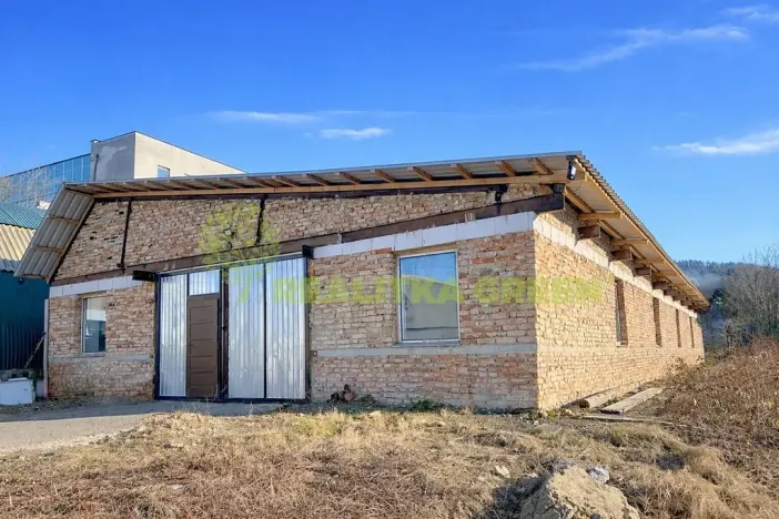 Pronájem skladu, Valašské Meziříčí, 376 m2