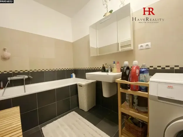 Pronájem bytu 2+kk, Praha - Holešovice, U Uranie, 65 m2