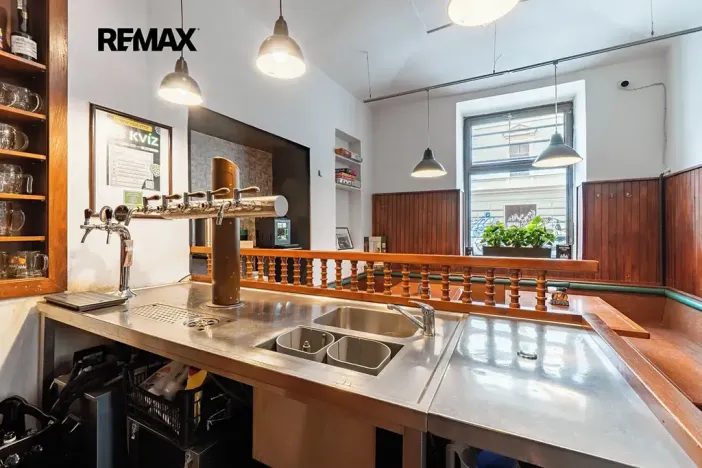 Pronájem restaurace, Praha - Nusle, Sekaninova, 254 m2