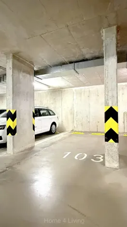 Prodej garážového stání, Brno, Mojmírovo náměstí, 15 m2
