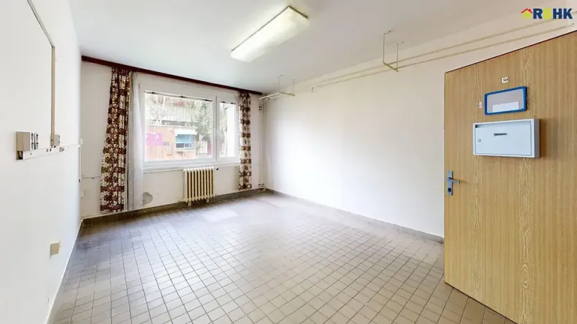 Pronájem kanceláře, Hradec Králové, Akademika Bedrny, 602 m2
