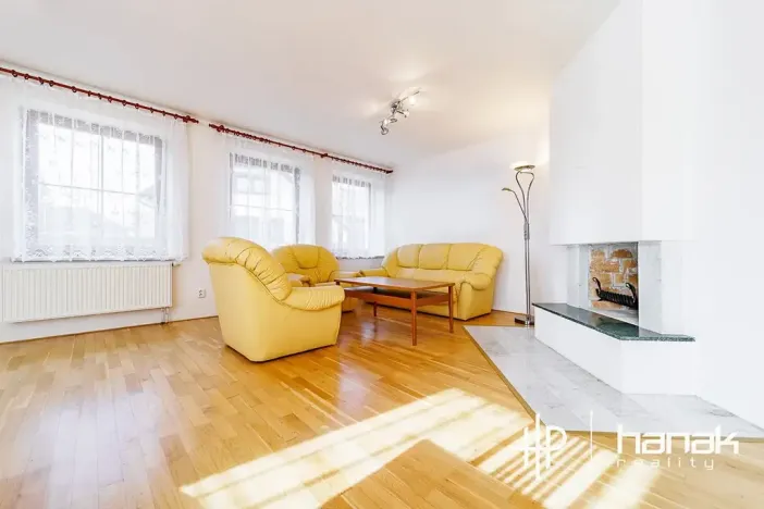 Pronájem rodinného domu, Doloplazy, 276 m2