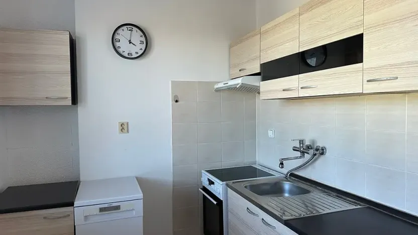 Pronájem bytu 2+1, Bánov, 56 m2