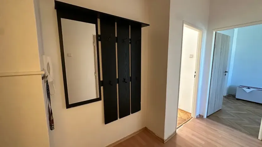 Pronájem bytu 2+1, Bánov, 56 m2