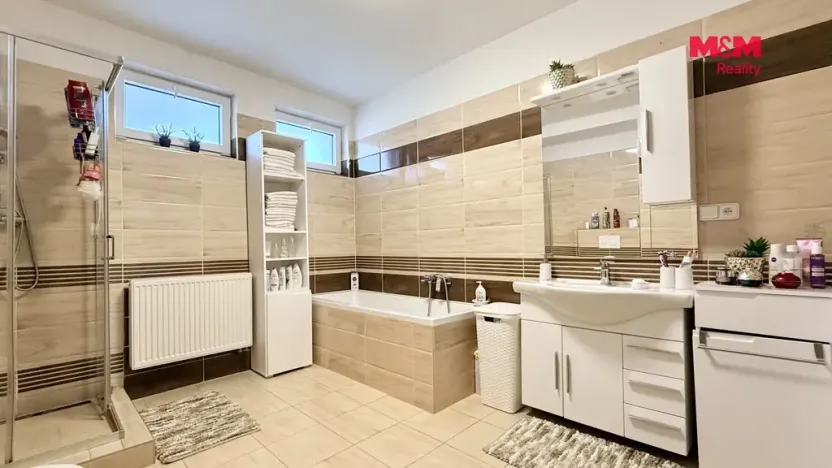 Prodej rodinného domu, Dolní Bojanovice, Zvolence, 380 m2
