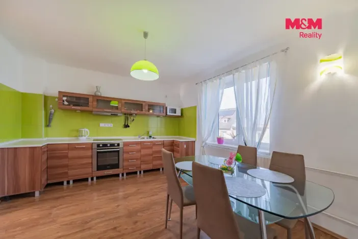 Prodej bytu 3+1, Vojtanov, Nádražní čtvrť, 83 m2