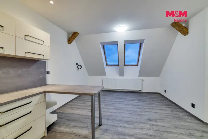 Pronájem bytu 2+kk, Cheb, 26. dubna, 52 m2